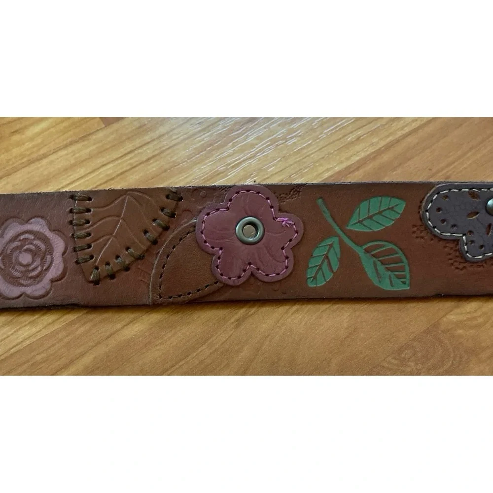Vintage Leather Fossil Belt‎